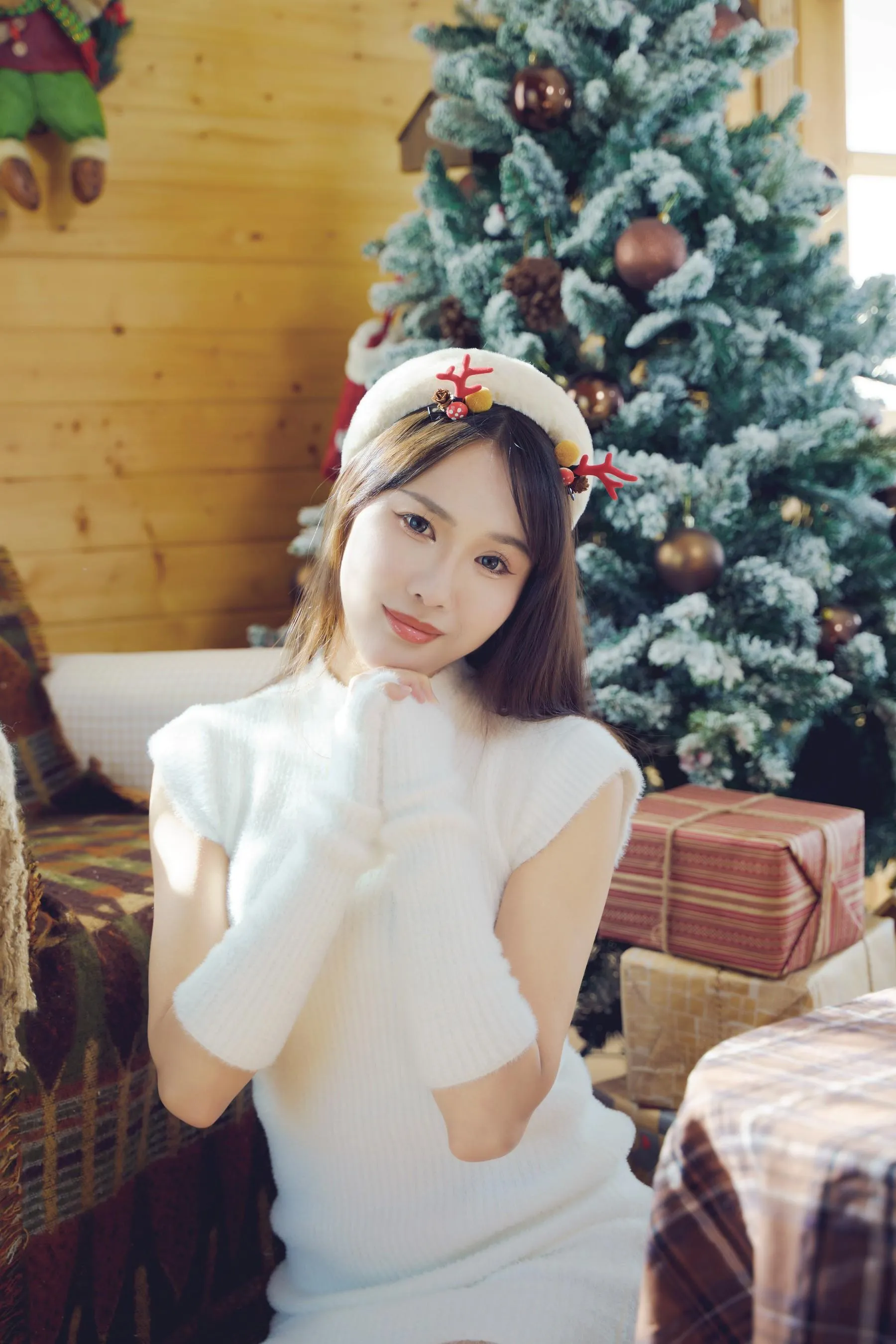 [YITUYU艺图语]2021.12.21 圣诞少女 lin [42P]插图6